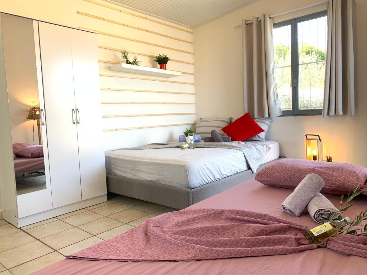 הוילה Poros Town Olive Hill Private House מראה חיצוני תמונה