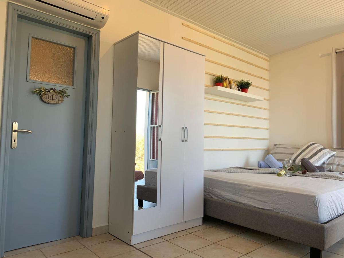 הוילה Poros Town Olive Hill Private House מראה חיצוני תמונה