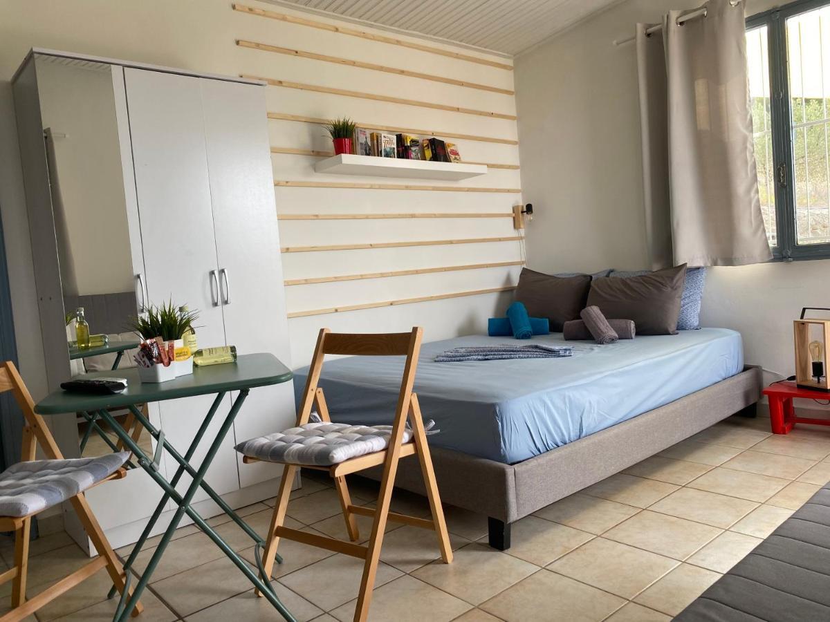 הוילה Poros Town Olive Hill Private House מראה חיצוני תמונה